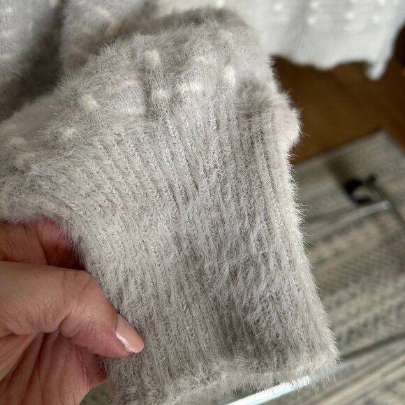 Love Scarlett Super Soft Sweater Gray White Geometric Pattern Womens Size Small - Picture 7 of 9